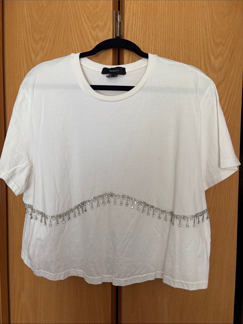 Forever 21 White Loose Crop Top with Rhinestone